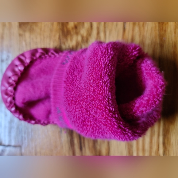 10 for $25 - Hanna Andersson Infant Girls Size: 2-4 Pink Sock Soft Sole Booties - Picture 3 of 4